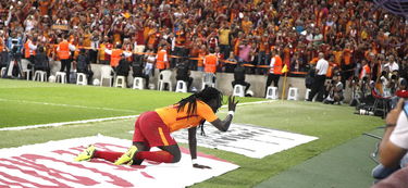 爱游戏体育入口-法甲升班马快速适应顶级联赛经验分享，德甲升班马夺冠奇迹